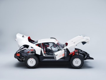 Singer ACS w stylu dakarowego Porsche 911